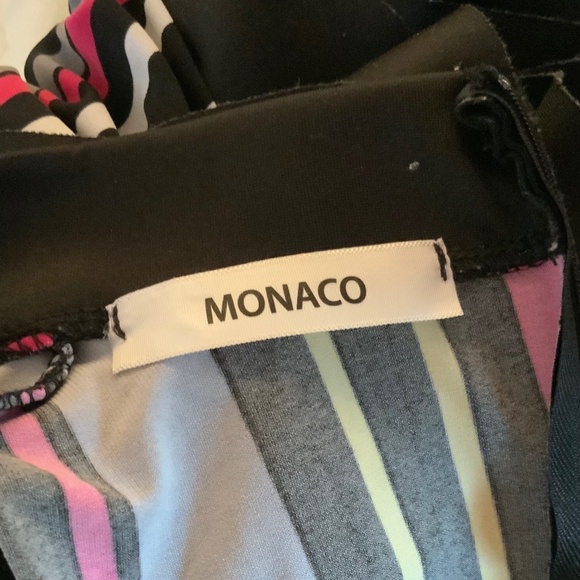 PARTY JUMPSUIT RUFFLES AND STRIPES SIZE L - Picture 9 of 10